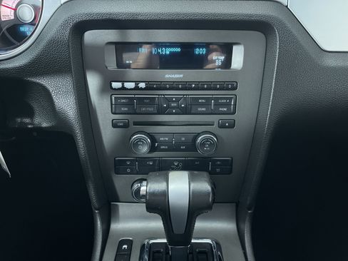 Used 2010 Ford Mustang Coupe image 18