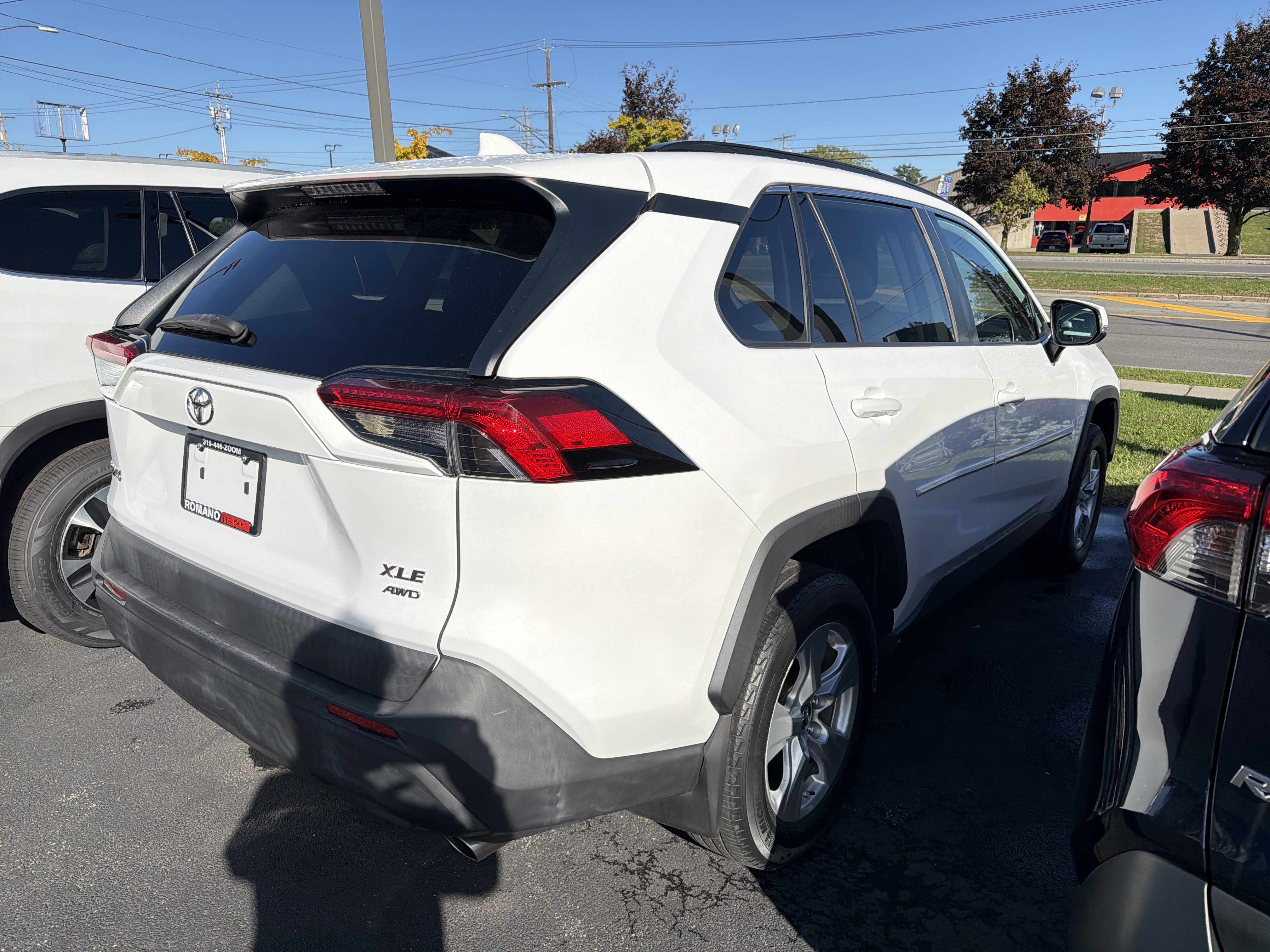 Used 2019 Toyota RAV4 XLE w/ Convenience Package AWD/4WD image 7