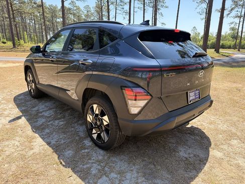 Used 2024 Hyundai Kona SEL AWD/4WD image 3