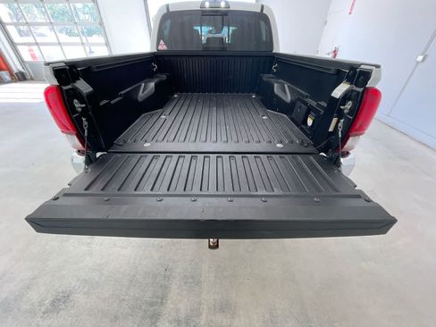 Used 2019 Toyota Tacoma TRD Off-Road AWD/4WD image 23