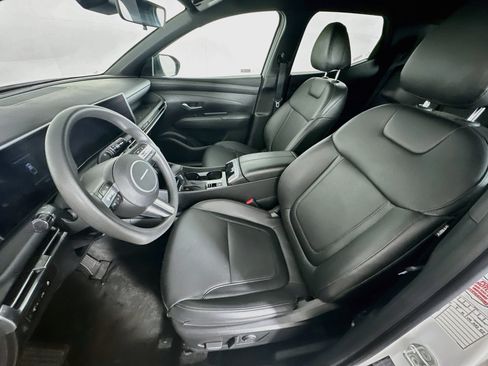 Used 2025 Hyundai Santa Cruz SEL FWD image 13