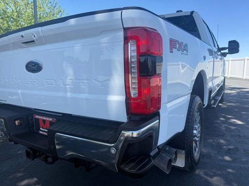 Used 2025 Ford F250 Lariat w/ FX4 Off-Road Package AWD/4WD image 13