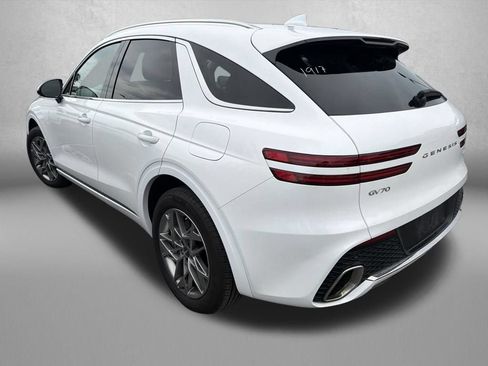 Used 2025 Genesis GV70 2.5T AWD/4WD image 6