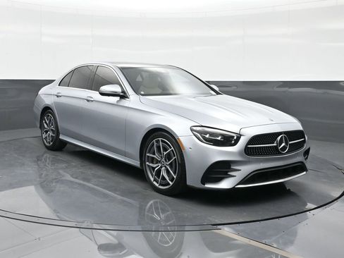 Used 2022 Mercedes-Benz E 350 Sedan image 10