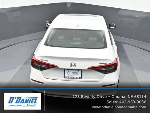 Used 2022 Honda Civic Touring image 17