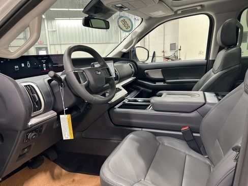 New 2026 Ford Expedition Max Active AWD/4WD image 10