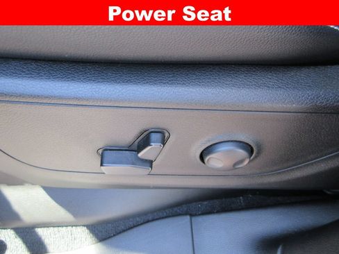 Used 2025 RAM 1500 Big Horn AWD/4WD image 25