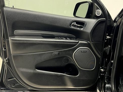 Used 2019 Dodge Durango SRT w/ Technology Group AWD/4WD image 16