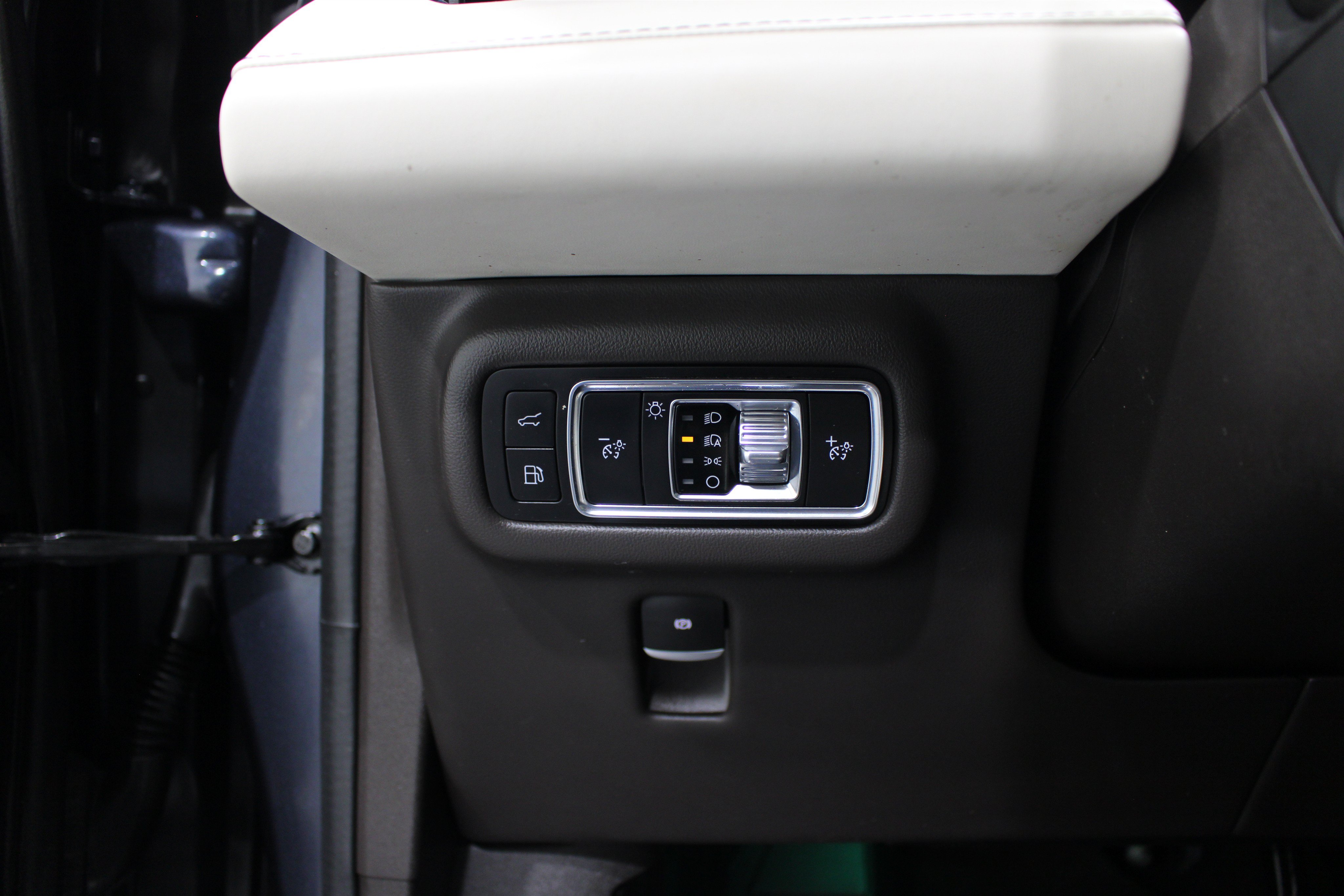 Used 2024 Lincoln Nautilus Black Label AWD/4WD image 10