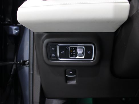 Used 2024 Lincoln Nautilus Black Label AWD/4WD image 10