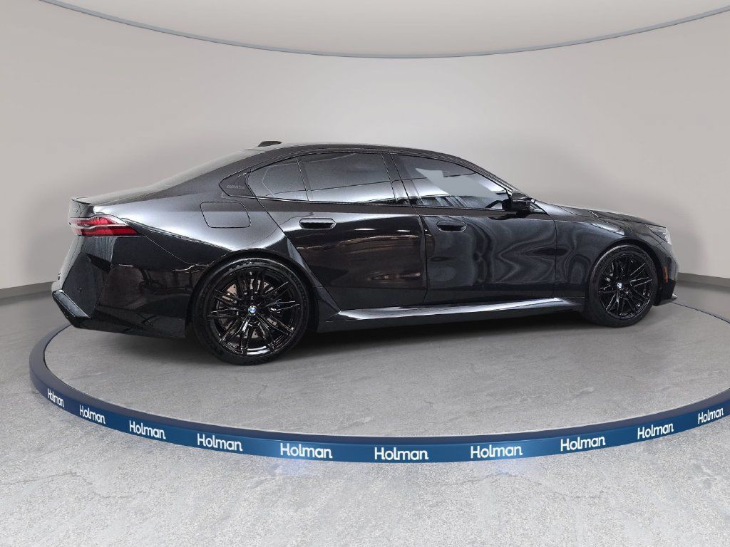 Used 2026 BMW M5 w/ Executive Package AWD/4WD image 5