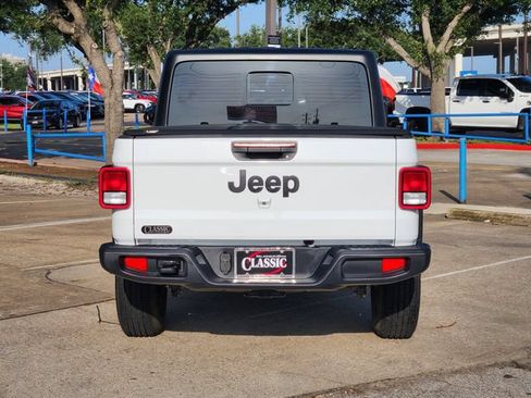 Used 2025 Jeep Gladiator Sport AWD/4WD image 6
