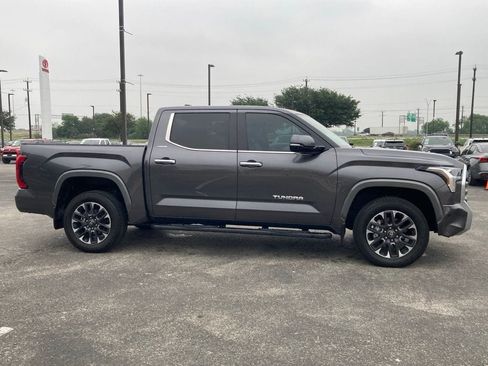 Used 2025 Toyota Tundra Limited AWD/4WD image 4