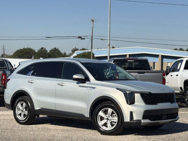 Used 2026 Kia Sorento LX FWD image 12