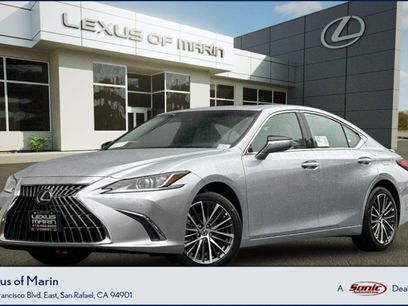 New 2025 Lexus ES 300h w/ Premium Package