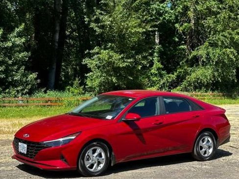 Certified 2023 Hyundai Elantra SE FWD image 5