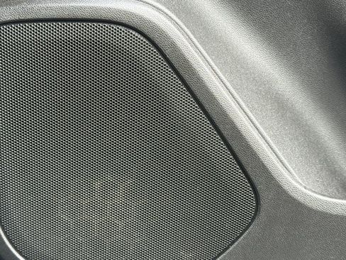 Used 2019 Chevrolet Blazer LT image 28