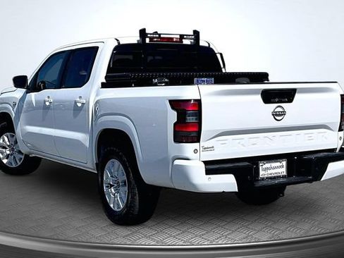 Used 2023 Nissan Frontier SV w/ SV Convenience Package AWD/4WD image 4