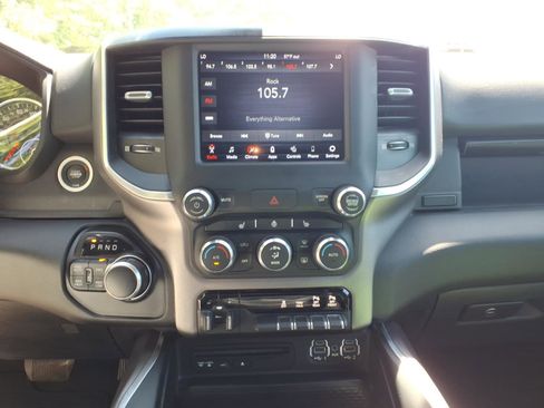 Used 2019 RAM 1500 Big Horn AWD/4WD image 9