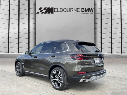 New 2026 BMW X5 sDrive40i image 6