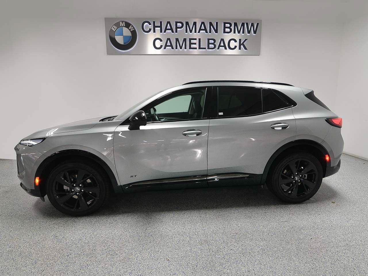 Used 2025 Buick Envision Sport Touring AWD/4WD image 3