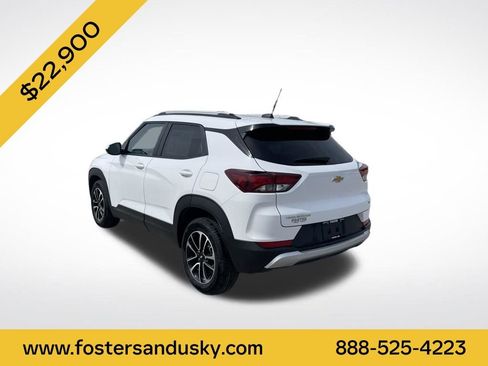 Used 2025 Chevrolet TrailBlazer LT image 3