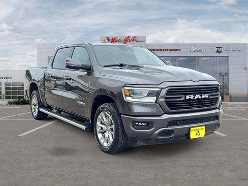Used 2023 RAM 1500 Laramie AWD/4WD image 7