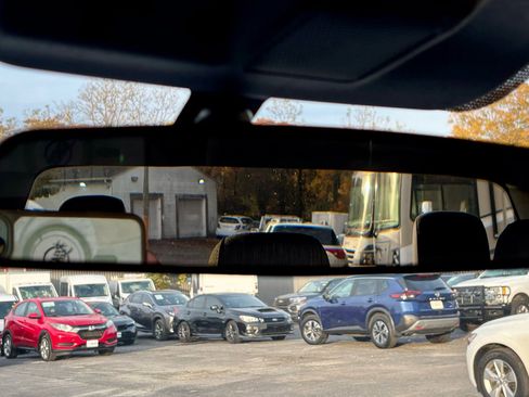 Used 2025 Ford F350 XLT image 25