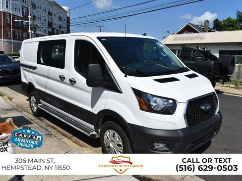 Used 2025 Ford Transit 250 Low Roof RWD image 4