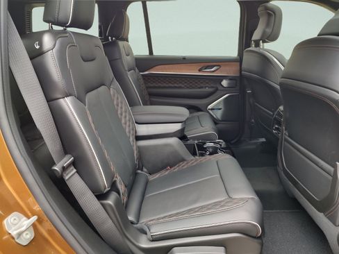 New 2026 Jeep Grand Cherokee L Summit AWD/4WD image 29