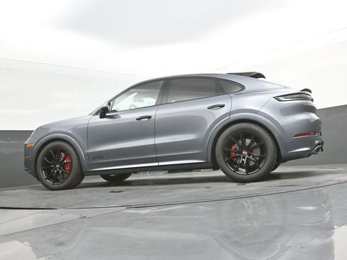 New 2026 Porsche Cayenne GTS image 33