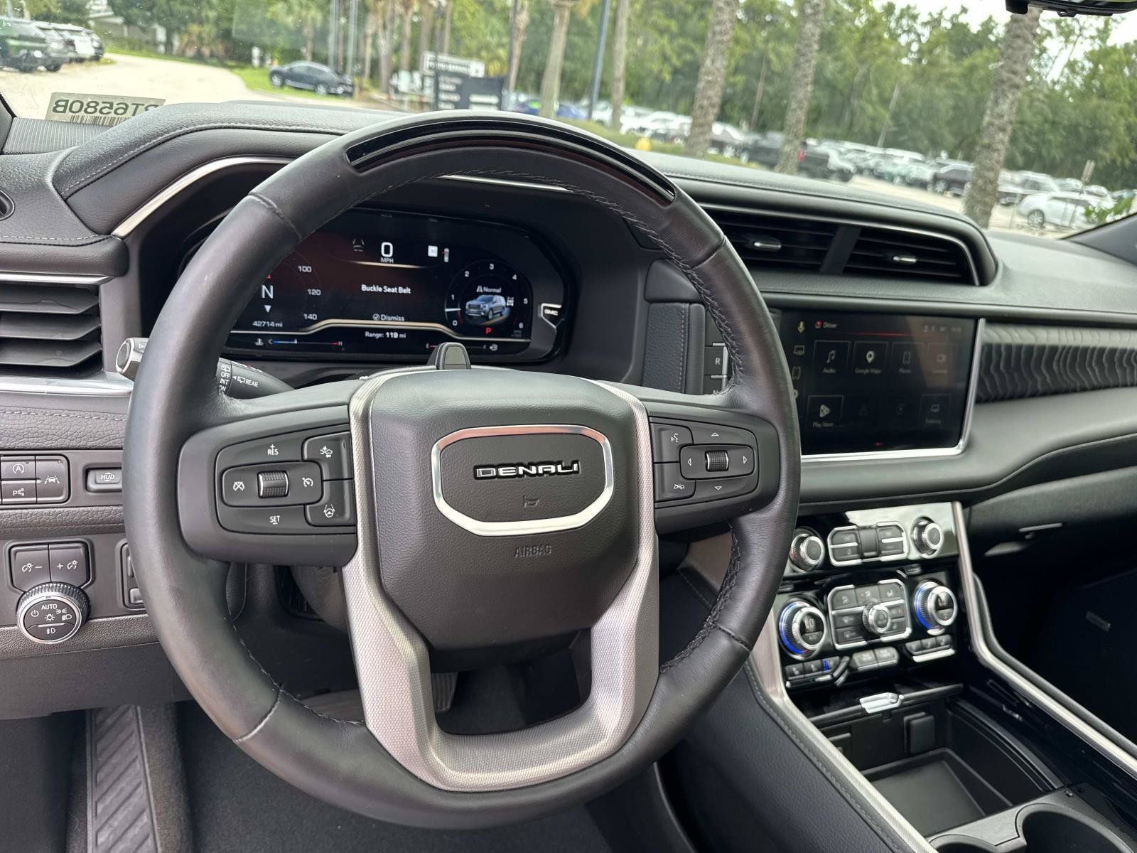 Used 2024 GMC Yukon Denali w/ Advanced Technology Package AWD/4WD image 15