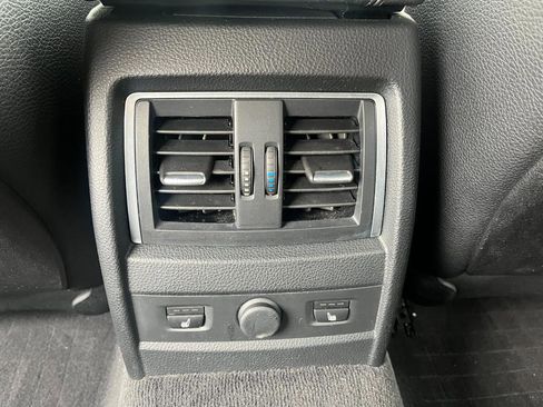 Used 2017 BMW 330i xDrive Sedan image 15