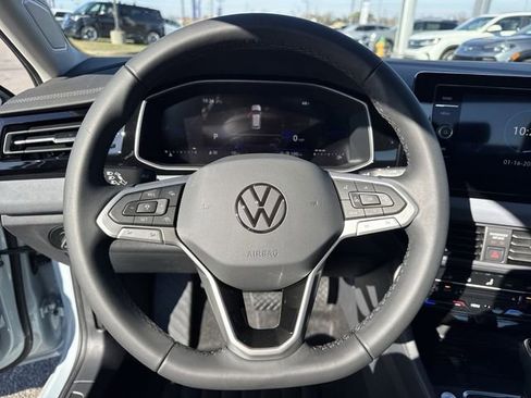 New 2026 Volkswagen Jetta SE FWD image 17