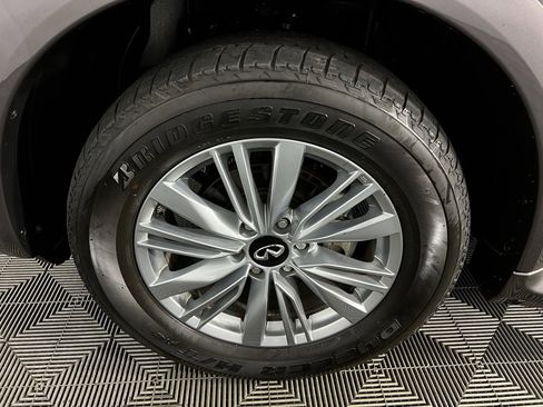 Used 2024 INFINITI QX80 Luxe image 11