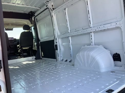 New 2025 RAM ProMaster 3500 w/ Convenience Group FWD image 10