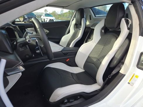 Used 2025 Chevrolet Corvette 3LT w/ Z51 Performance Package image 10