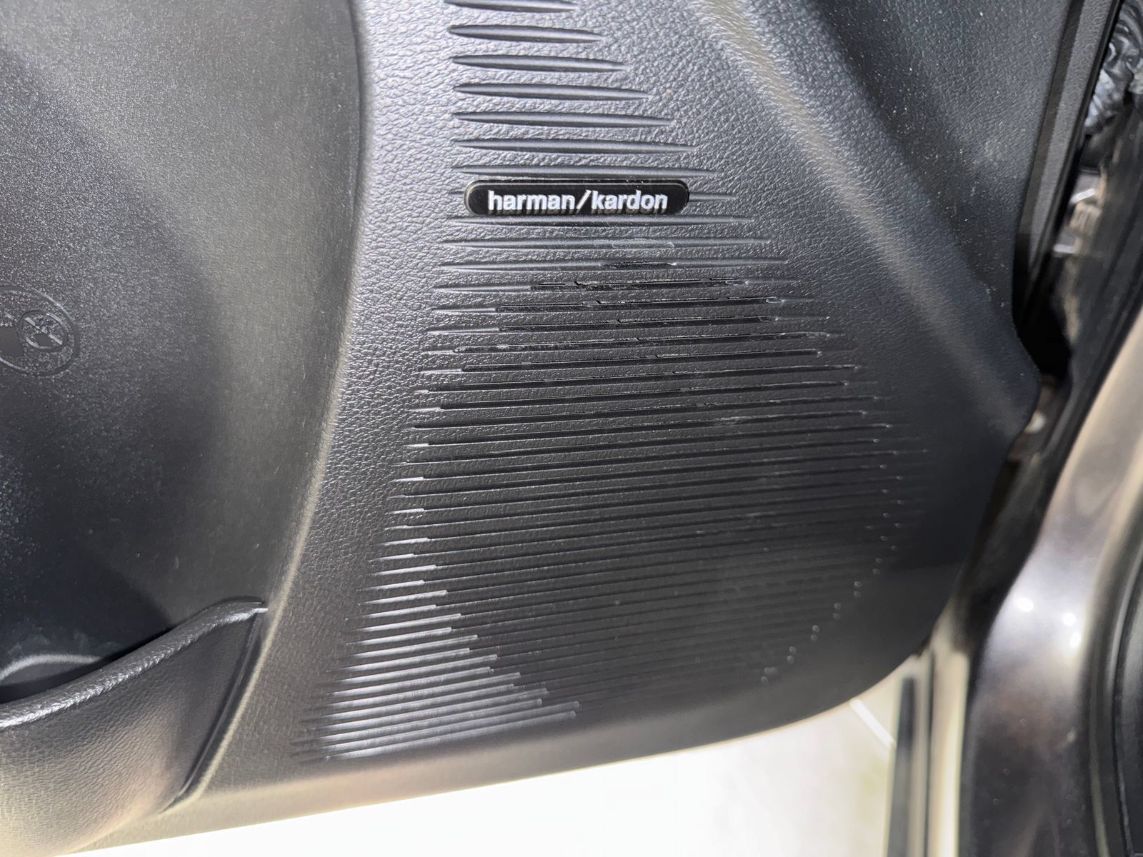 Used 2015 Dodge Challenger SRT Hellcat RWD image 17