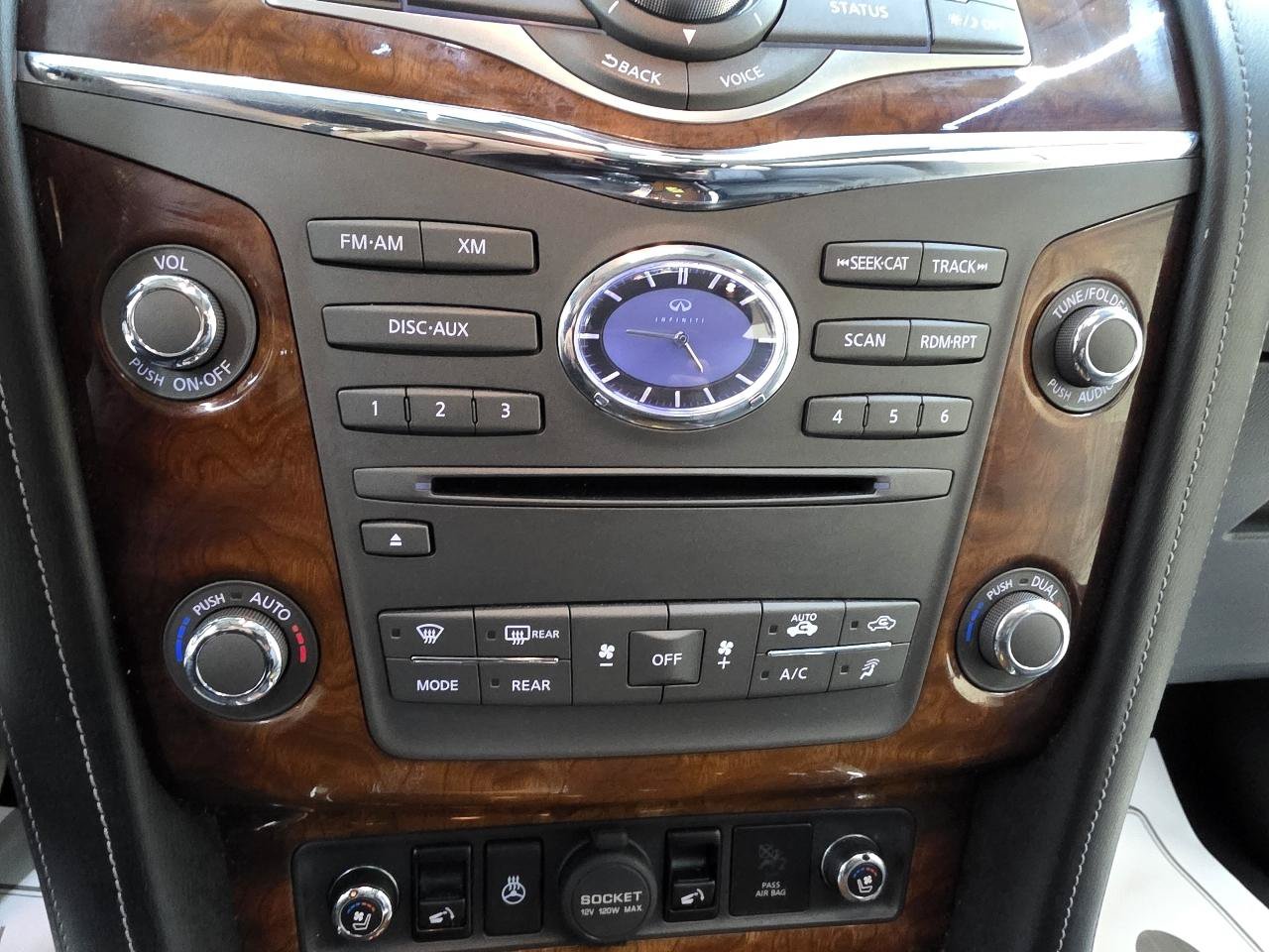 Used 2015 INFINITI QX80 4WD w/ Deluxe Technology Package image 36