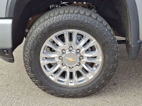 Used 2025 Chevrolet Silverado 2500 High Country w/ High Country Premium Package image 29