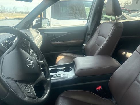Used 2024 Honda Passport EX-L image 9
