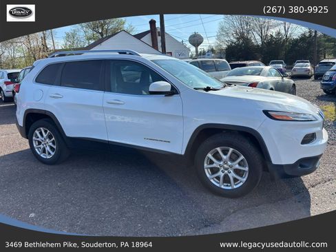 Used 2014 Jeep Cherokee Latitude w/ Cold Weather Group AWD/4WD image 11