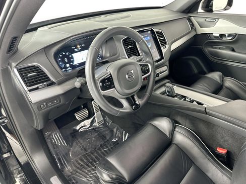 Used 2022 Volvo XC90 T8 R-Design w/ Advanced Package image 9