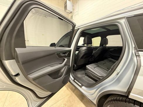 Used 2025 Audi Q7 3.0T Prestige AWD/4WD image 38