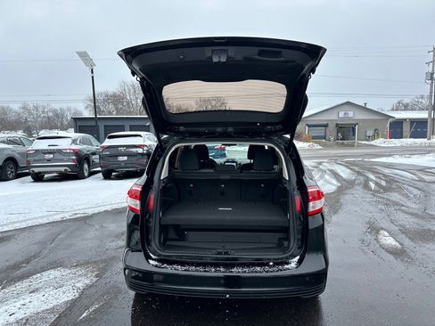 Used 2017 Ford C-MAX Energi SE w/ Equipment Group 402A image 15