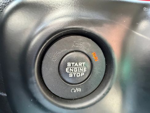 Used 2019 Jeep Wrangler Unlimited Rubicon image 30