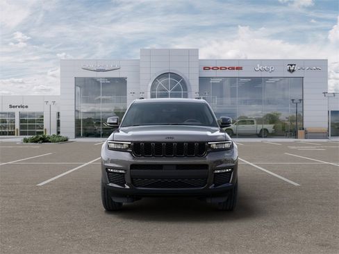 New 2025 Jeep Grand Cherokee L Limited w/ Black Appearance Package image 6