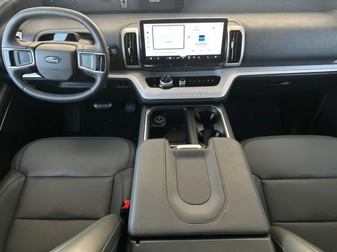 Used 2026 Ford Expedition Max Active RWD image 12