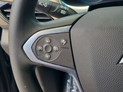 Used 2023 Chevrolet Traverse LS FWD image 21