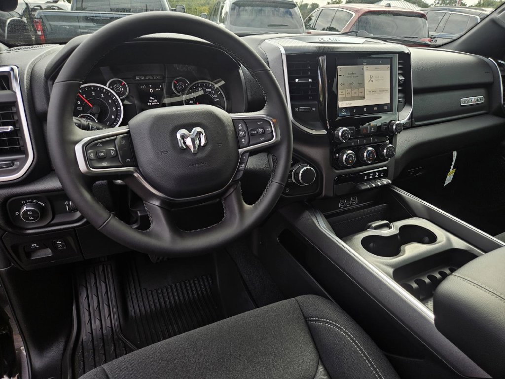 Used 2026 RAM 1500 4x4 Crew Cab image 14